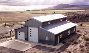 Barn with monitor roof